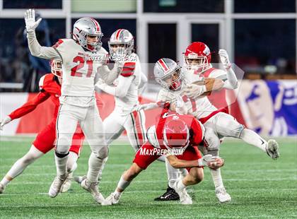 Thumbnail 3 in Wakefield Memorial vs Milton (MIAA Division 3 State Final) photogallery.