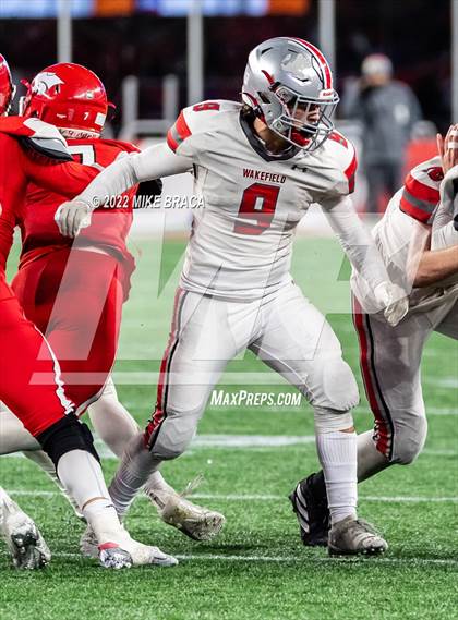 Thumbnail 1 in Wakefield Memorial vs Milton (MIAA Division 3 State Final) photogallery.