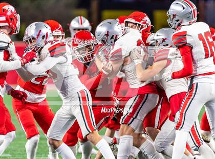 Thumbnail 3 in Wakefield Memorial vs Milton (MIAA Division 3 State Final) photogallery.
