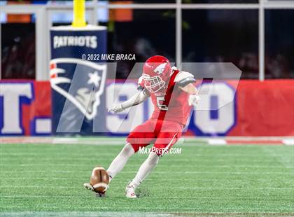 Thumbnail 3 in Wakefield Memorial vs Milton (MIAA Division 3 State Final) photogallery.