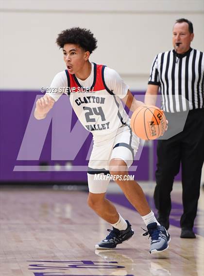 Thumbnail 3 in Clayton Valley Charter vs. Fairfax (The Holiday Classic) photogallery.
