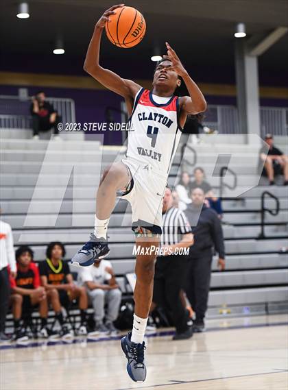 Thumbnail 1 in Clayton Valley Charter vs. Fairfax (The Holiday Classic) photogallery.