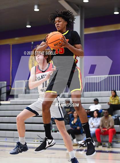 Thumbnail 3 in Clayton Valley Charter vs. Fairfax (The Holiday Classic) photogallery.