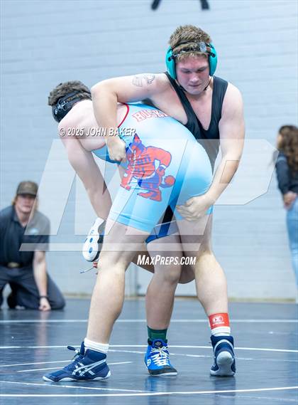 Thumbnail 1 in Lovelock Mustangs Tournament (215lbs) photogallery.