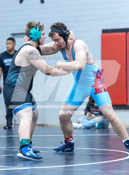 Thumbnail 1 in Lovelock Mustangs Tournament (215lbs) photogallery.