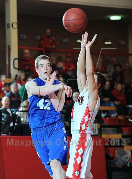 Thumbnail 3 in McPherson vs. Winfield photogallery.