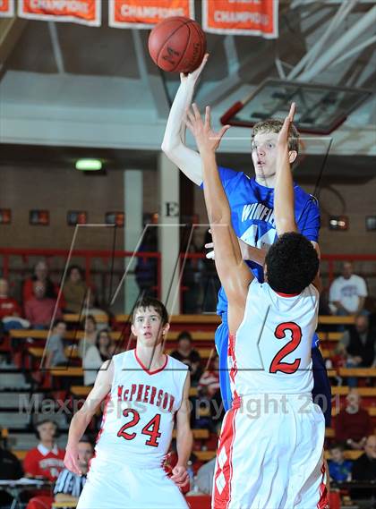 Thumbnail 2 in McPherson vs. Winfield photogallery.