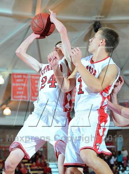 Thumbnail 2 in McPherson vs. Winfield photogallery.