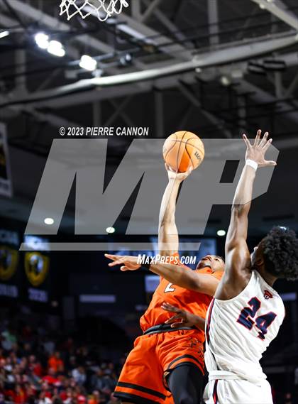 Thumbnail 2 in Patriot vs Hayfield (VHSL Class 6 State Final) photogallery.