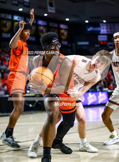 Thumbnail 1 in Patriot vs Hayfield (VHSL Class 6 State Final) photogallery.