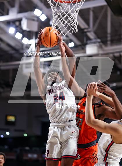 Thumbnail 2 in Patriot vs Hayfield (VHSL Class 6 State Final) photogallery.