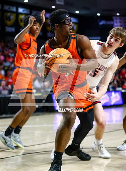 Thumbnail 2 in Patriot vs Hayfield (VHSL Class 6 State Final) photogallery.