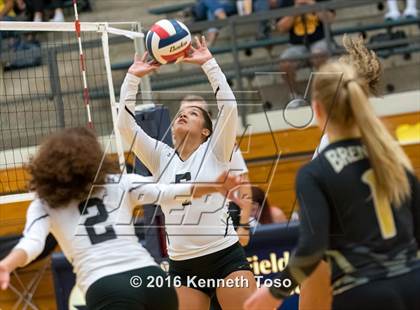Thumbnail 2 in Brennan vs. Clark photogallery.