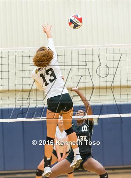 Thumbnail 3 in Brennan vs. Clark photogallery.