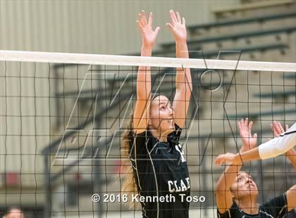 Thumbnail 3 in Brennan vs. Clark photogallery.