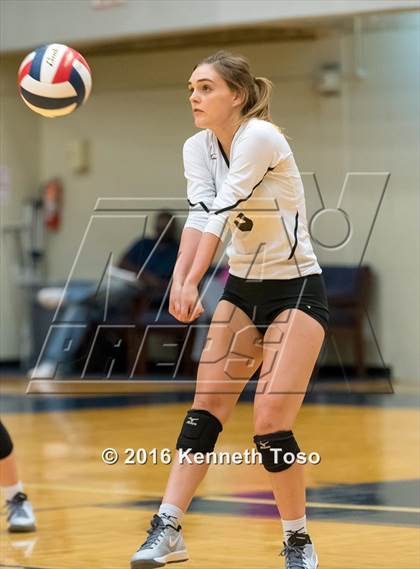 Thumbnail 1 in Brennan vs. Clark photogallery.
