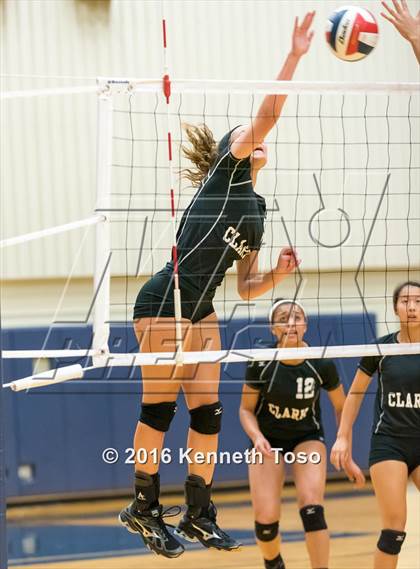 Thumbnail 2 in Brennan vs. Clark photogallery.