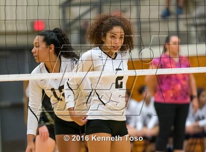 Thumbnail 2 in Brennan vs. Clark photogallery.