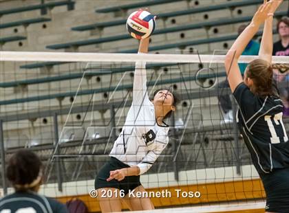 Thumbnail 3 in Brennan vs. Clark photogallery.