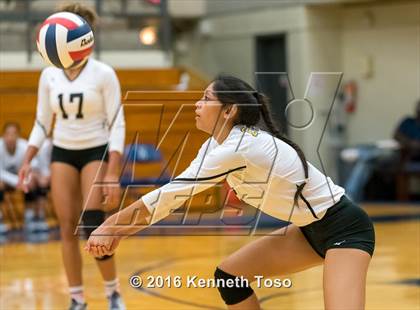 Thumbnail 2 in Brennan vs. Clark photogallery.