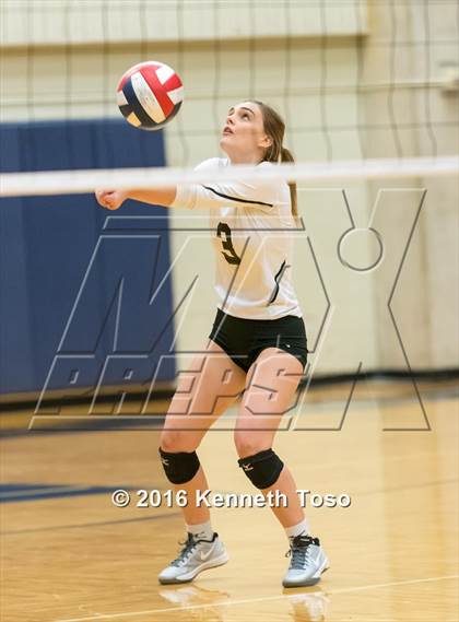 Thumbnail 1 in Brennan vs. Clark photogallery.