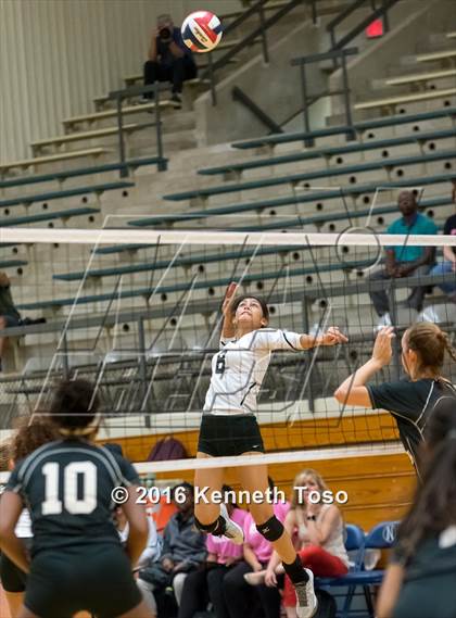 Thumbnail 1 in Brennan vs. Clark photogallery.