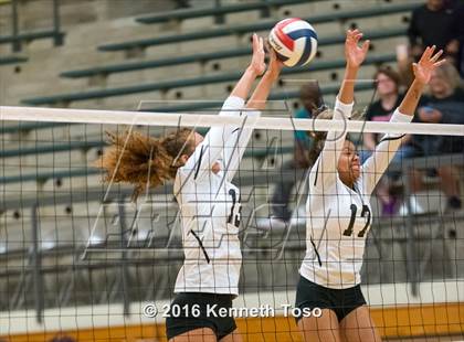 Thumbnail 3 in Brennan vs. Clark photogallery.