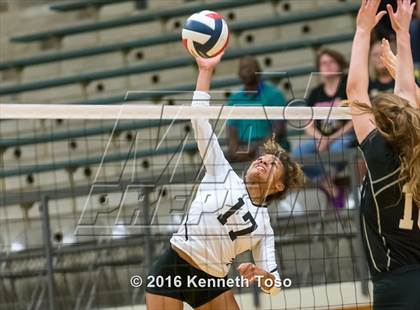 Thumbnail 3 in Brennan vs. Clark photogallery.