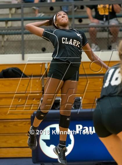 Thumbnail 3 in Brennan vs. Clark photogallery.