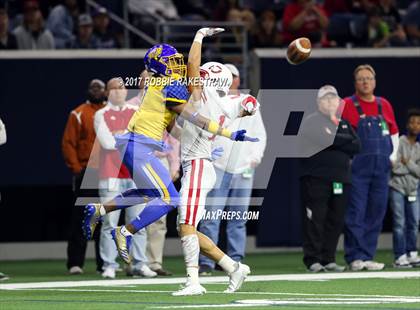 Thumbnail 3 in La Vega vs. Carthage (UIL 4A Division 1 Semifinal) photogallery.