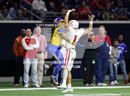 Thumbnail 2 in La Vega vs. Carthage (UIL 4A Division 1 Semifinal) photogallery.