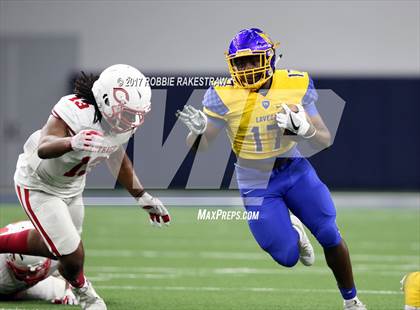 Thumbnail 1 in La Vega vs. Carthage (UIL 4A Division 1 Semifinal) photogallery.