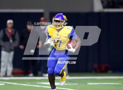 Thumbnail 3 in La Vega vs. Carthage (UIL 4A Division 1 Semifinal) photogallery.