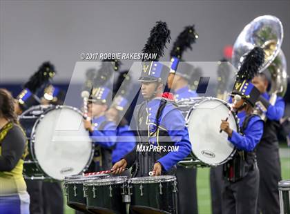 Thumbnail 3 in La Vega vs. Carthage (UIL 4A Division 1 Semifinal) photogallery.