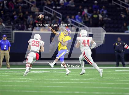Thumbnail 3 in La Vega vs. Carthage (UIL 4A Division 1 Semifinal) photogallery.