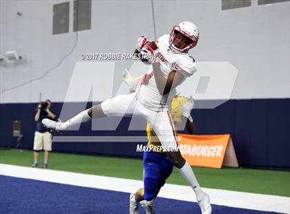 Thumbnail 2 in La Vega vs. Carthage (UIL 4A Division 1 Semifinal) photogallery.