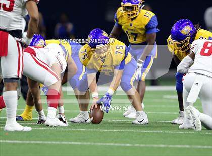Thumbnail 3 in La Vega vs. Carthage (UIL 4A Division 1 Semifinal) photogallery.