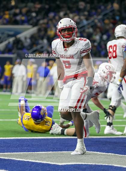 Thumbnail 2 in La Vega vs. Carthage (UIL 4A Division 1 Semifinal) photogallery.