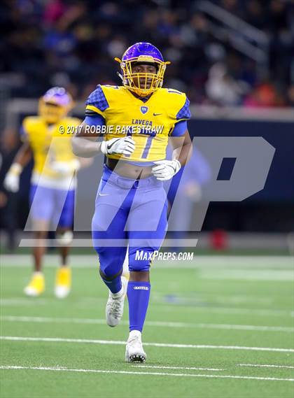 Thumbnail 2 in La Vega vs. Carthage (UIL 4A Division 1 Semifinal) photogallery.