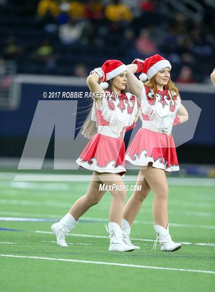 Thumbnail 3 in La Vega vs. Carthage (UIL 4A Division 1 Semifinal) photogallery.