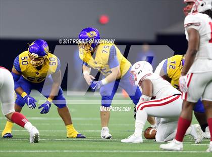 Thumbnail 3 in La Vega vs. Carthage (UIL 4A Division 1 Semifinal) photogallery.