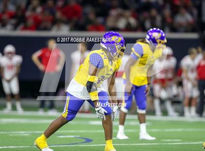 Thumbnail 3 in La Vega vs. Carthage (UIL 4A Division 1 Semifinal) photogallery.