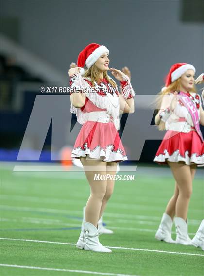 Thumbnail 1 in La Vega vs. Carthage (UIL 4A Division 1 Semifinal) photogallery.