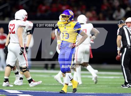 Thumbnail 3 in La Vega vs. Carthage (UIL 4A Division 1 Semifinal) photogallery.