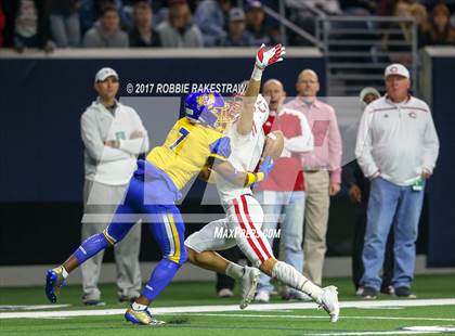 Thumbnail 2 in La Vega vs. Carthage (UIL 4A Division 1 Semifinal) photogallery.