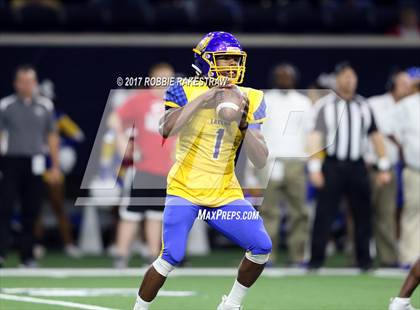 Thumbnail 1 in La Vega vs. Carthage (UIL 4A Division 1 Semifinal) photogallery.