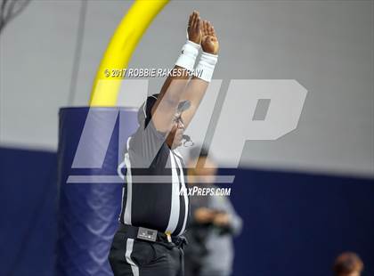Thumbnail 3 in La Vega vs. Carthage (UIL 4A Division 1 Semifinal) photogallery.