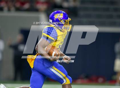 Thumbnail 1 in La Vega vs. Carthage (UIL 4A Division 1 Semifinal) photogallery.