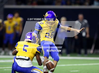 Thumbnail 1 in La Vega vs. Carthage (UIL 4A Division 1 Semifinal) photogallery.