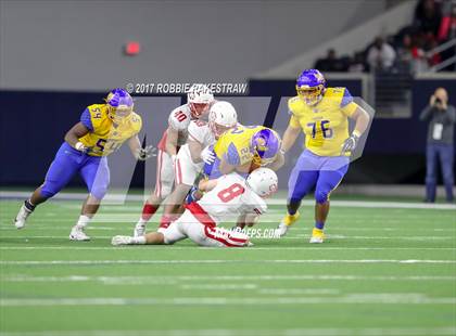 Thumbnail 2 in La Vega vs. Carthage (UIL 4A Division 1 Semifinal) photogallery.